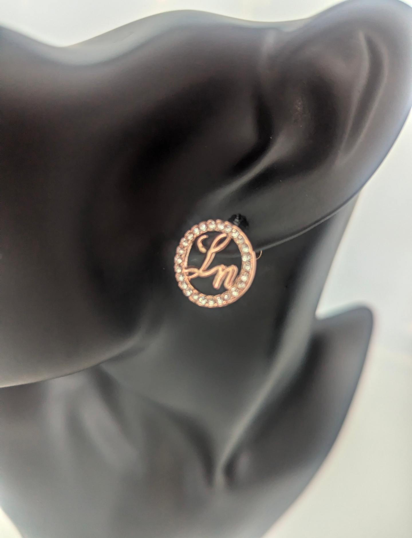 Laurice Noire LN Logo Earrings – Rose Gold