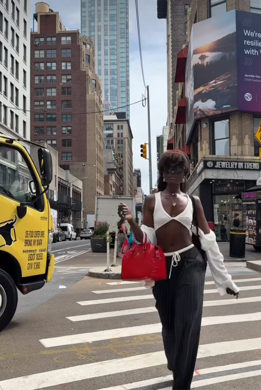 Jasmine Duffle - Red